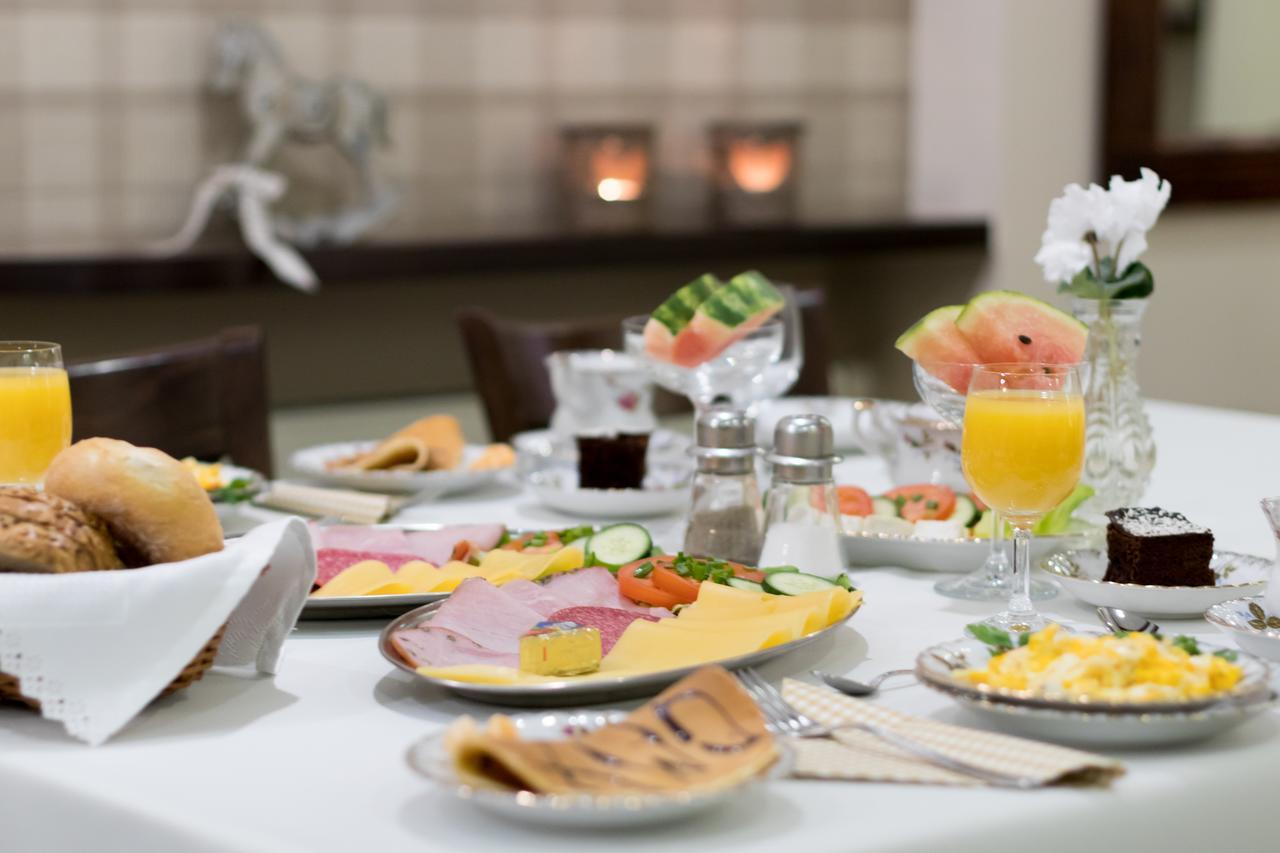 Hotel Awo Gniezno Eksteriør billede